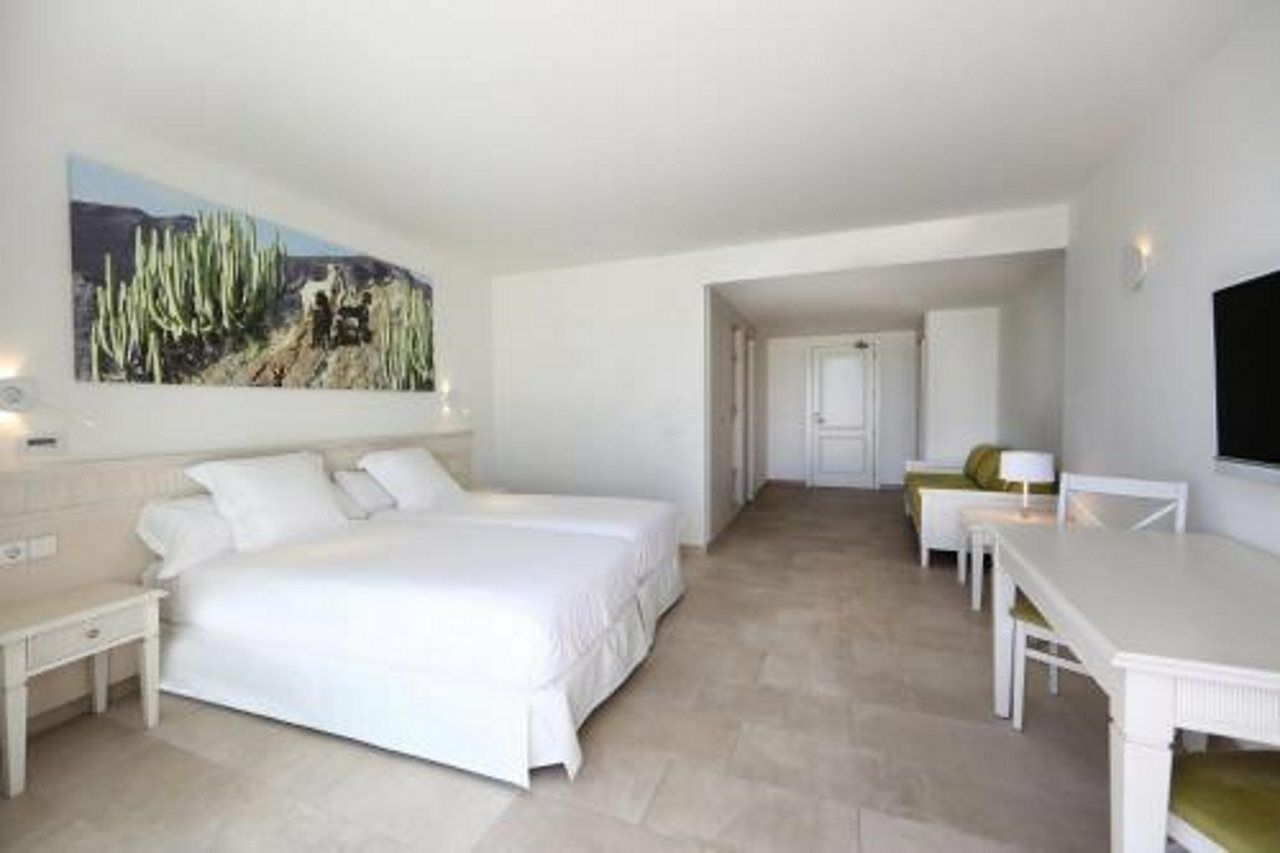 Villas Lanzasuites (Adults Only) Плая Бланка Екстериор снимка