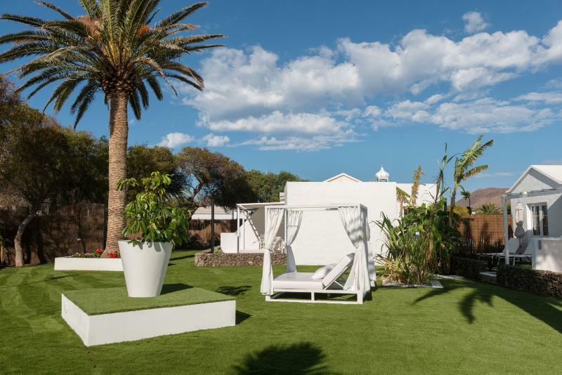Villas Lanzasuites (Adults Only) Плая Бланка Екстериор снимка